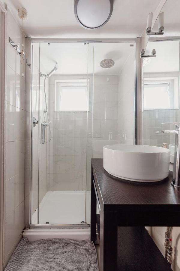 Apartament Charming & Beautiful 2 Bed Flat In Zone 1 Londyn Zewnętrze zdjęcie