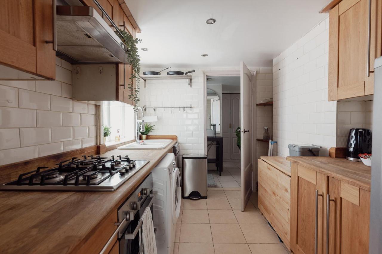 Apartament Charming & Beautiful 2 Bed Flat In Zone 1 Londyn Zewnętrze zdjęcie